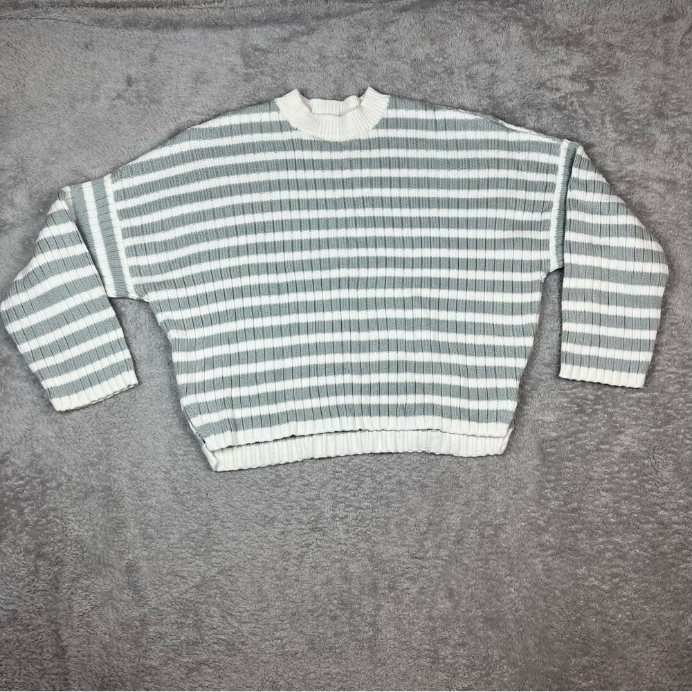 Abercrombie & Fitch Women’s Medium Striped Cropped Pullover‎ Sweater White Grey